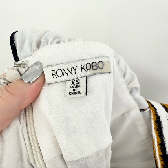 Ronny Kobo Sallee Pleated Maxi Dress Striped Plunge Neck Statement Dress XS - Picture 7 of 7